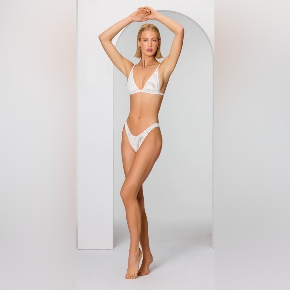 GIGI C Jamie White Laser Cut Bikini Triangle Swim Top & Rumi Cheeky Bottom sz S